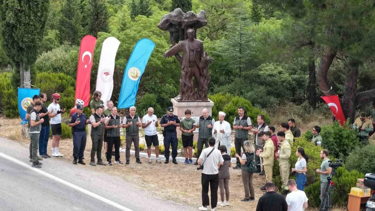 Talat Göktepe için Çanakkale'de 32. yıl anma töreni düzenlendi