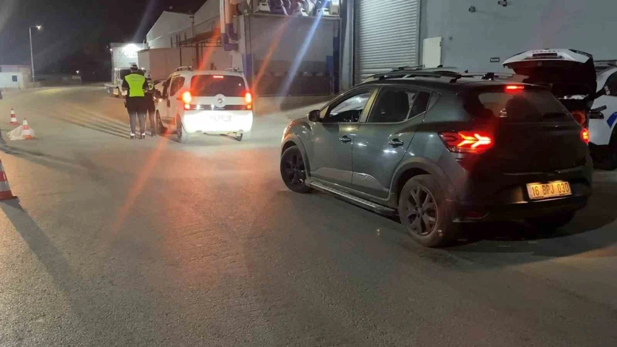 Dur ihtarına uymayan sürücüye Bursa İnegöl'de 490 bin TL ceza