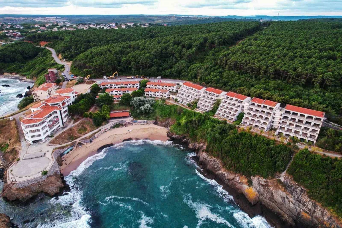 Beykoz'daki Metruk Otel yıkılıyor: Yerine gençlik kampı geliyor