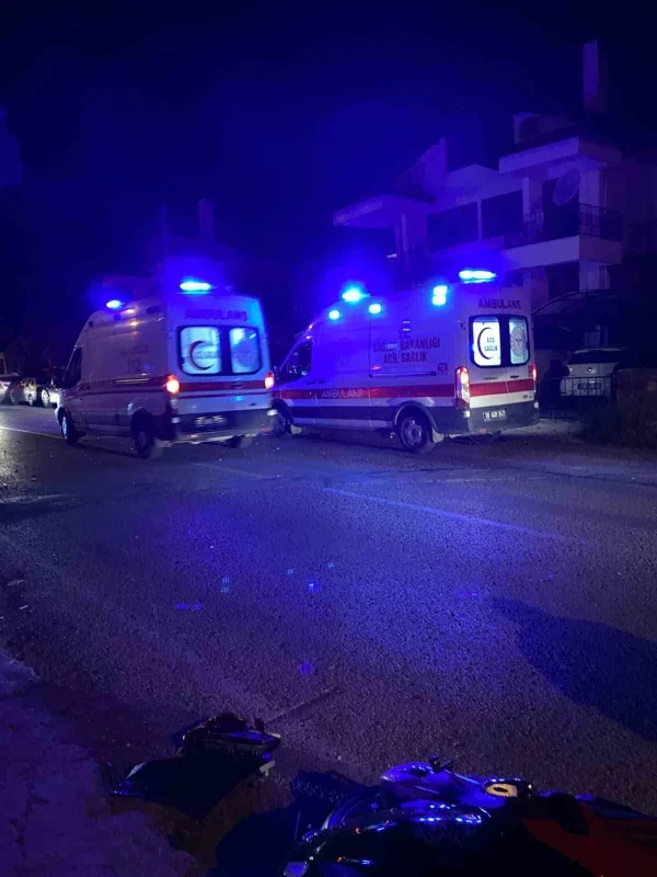 Ayvalık'ta motosiklet ile otomobil çarpıştı: 1 ağır yaralı