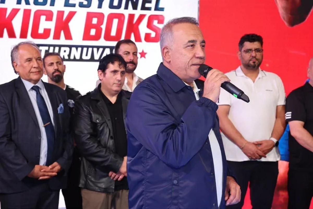 Sultangazi'de Türkiye Profesyonel Kick Boks Turnuvası başladı