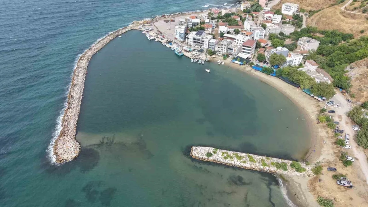 Bandırma Dutliman'da liman girişini kum kapladı, balıkçılar bekliyor