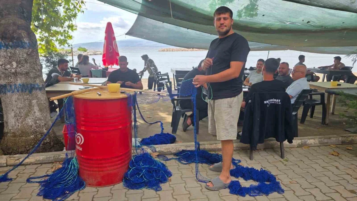 Bandırma Dutliman'da liman girişini kum kapladı, balıkçılar bekliyor