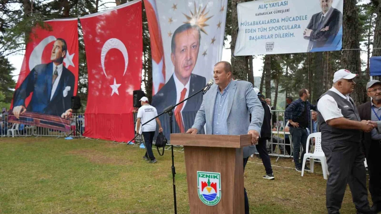 Alıç Yaylası'nda Karakucak Güreşleri nefes kesti