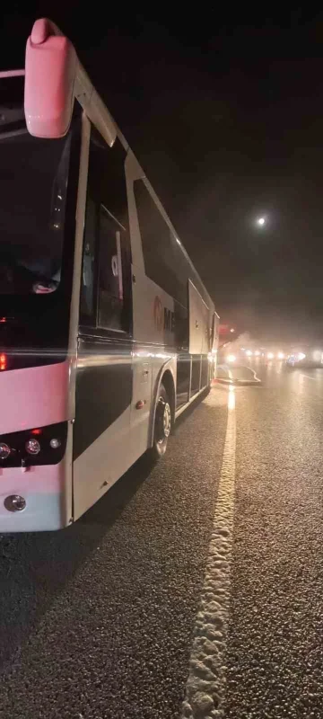 Balıkesir Havran'da seyir halindeki otobüs alev aldı