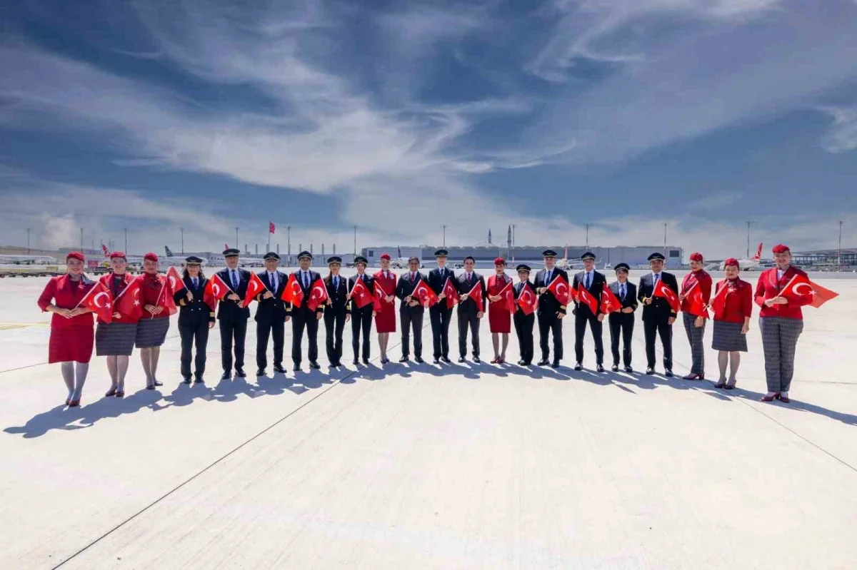 Filenin Sultanları THY uçağıyla İstanbul'da coşkuyla karşılandı