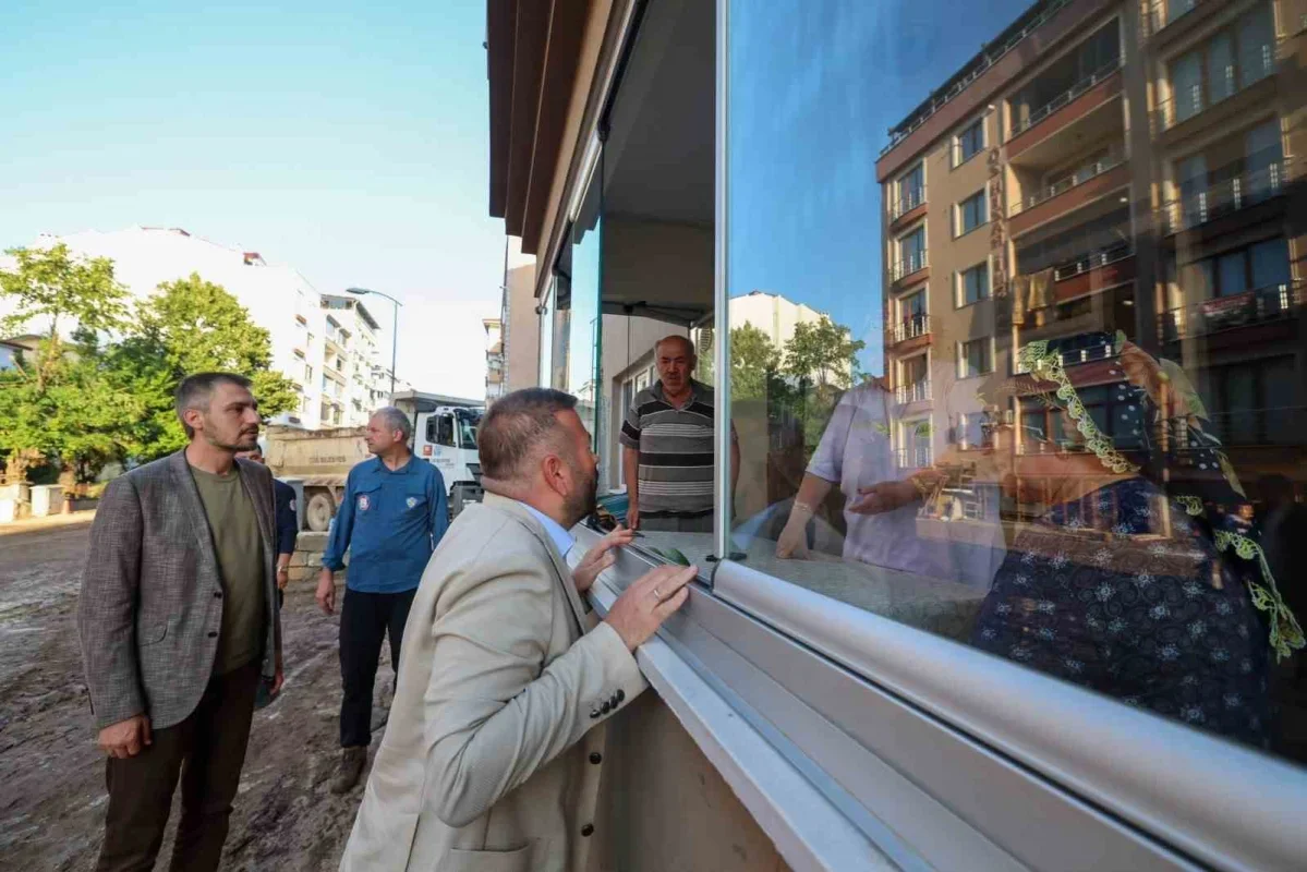 Arnavutköy Belediyesi'nden Cide'de sel felaketine destek