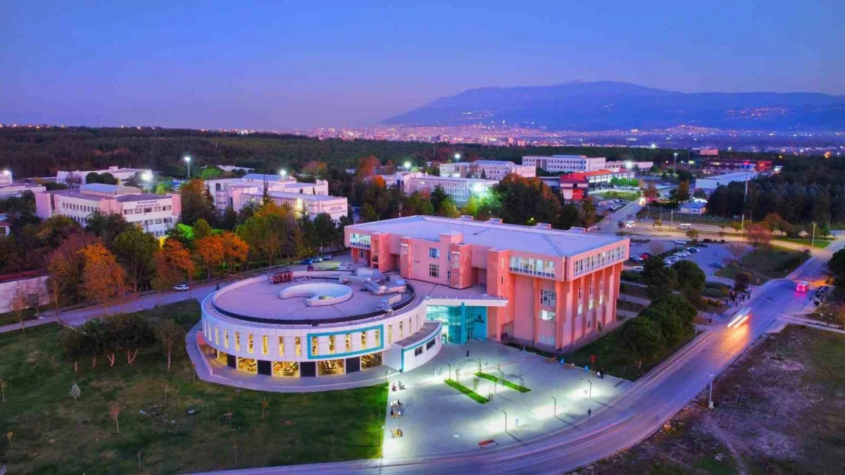 BUÜ, Türkiye'nin en iyi 18 üniversitesi arasında yer aldı
