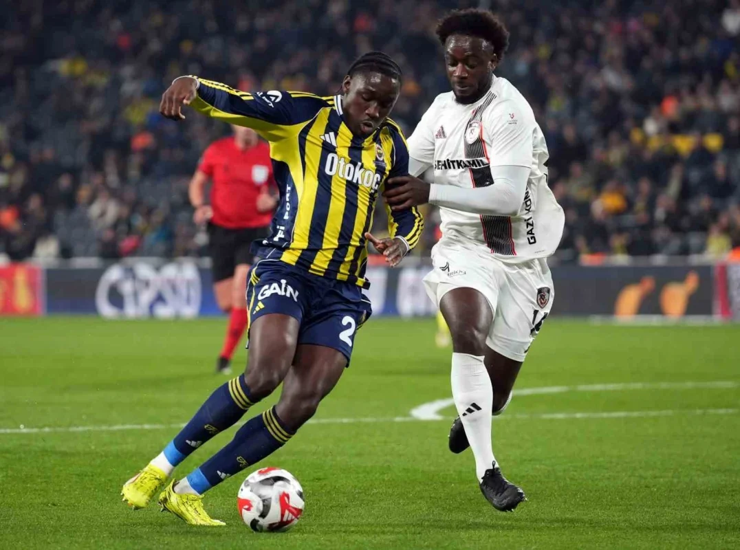 N'Golo Kante sağlık kontrolünden geçti, Samandıra'da
