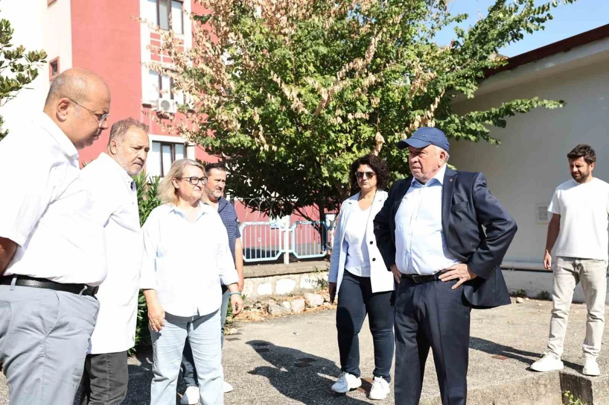 Şadi Özdemir Nilüfer'de mahalle sorunlarını yerinde inceledi