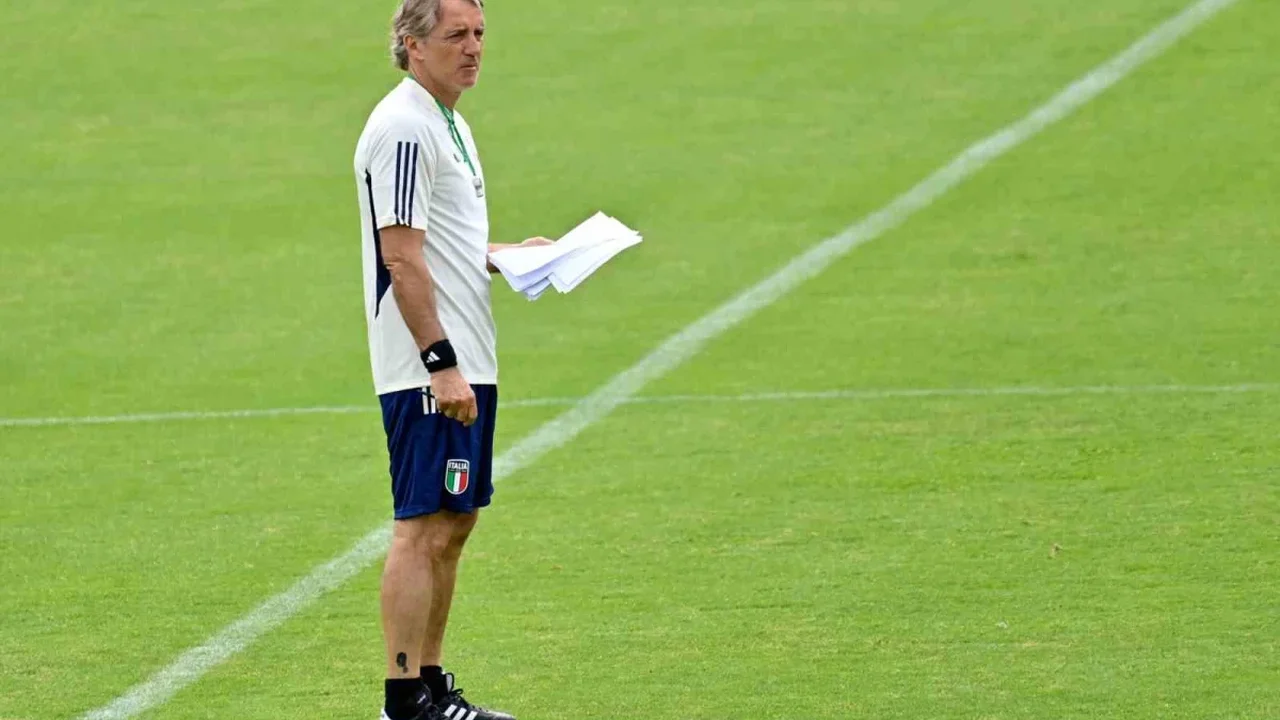 Roberto Mancini, İtalya Milli Takımı'na ikinci kez döndü