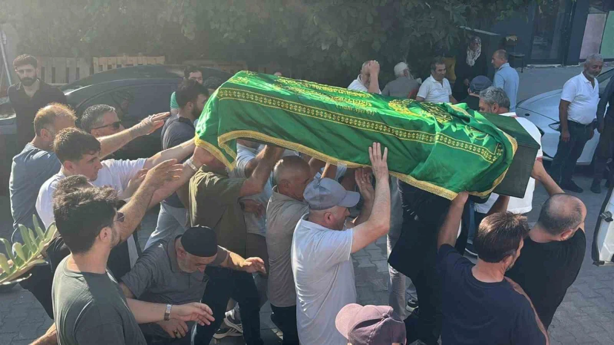 Sivas'ta trafik kazasında ölen 5 yaşındaki Kerem Ali toprağa verildi