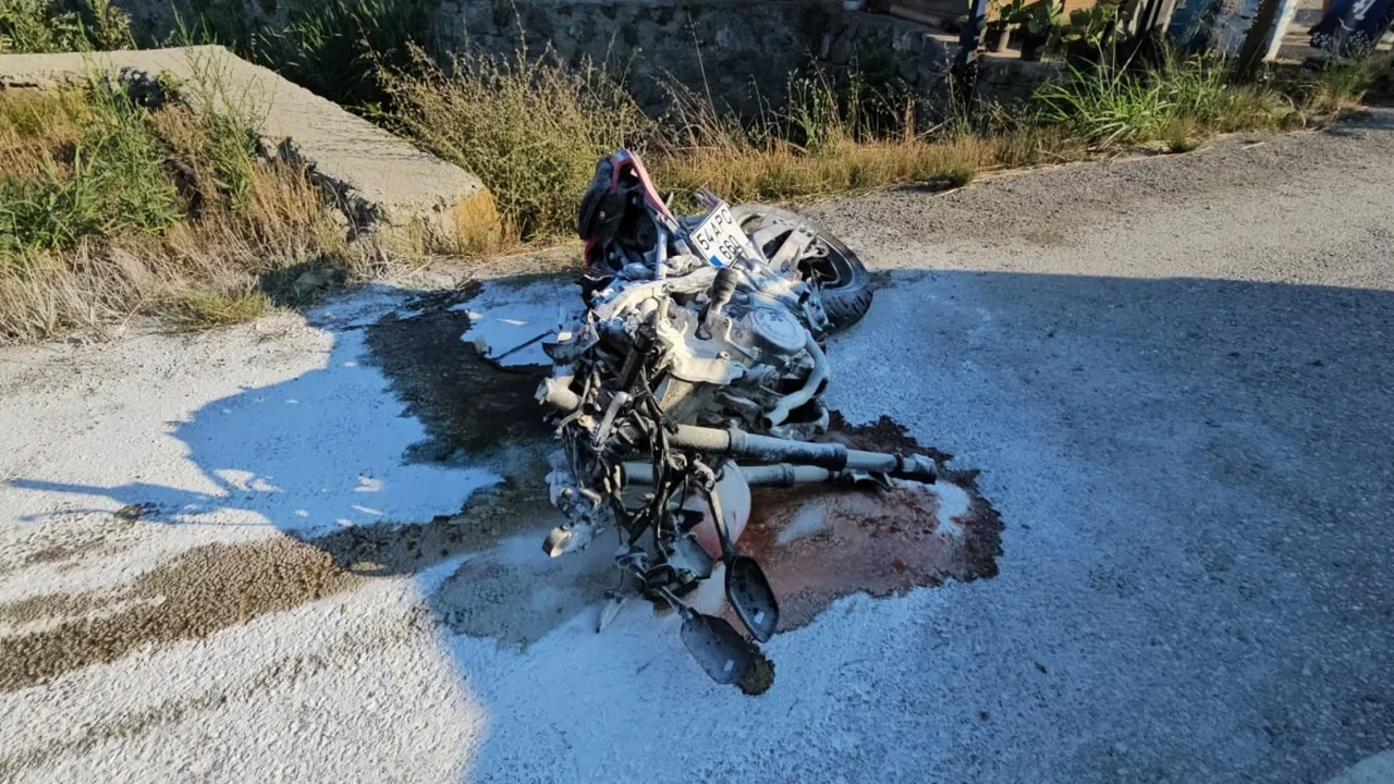Sapanca'da otomobille çarpışan motosiklet sürücüsü öldü