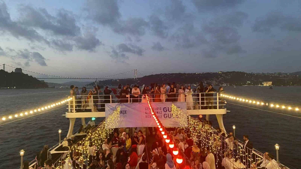 Yunus Emre Enstitüsü 50 ülkeden 224 öğrenciyi İstanbul'da buluşturdu