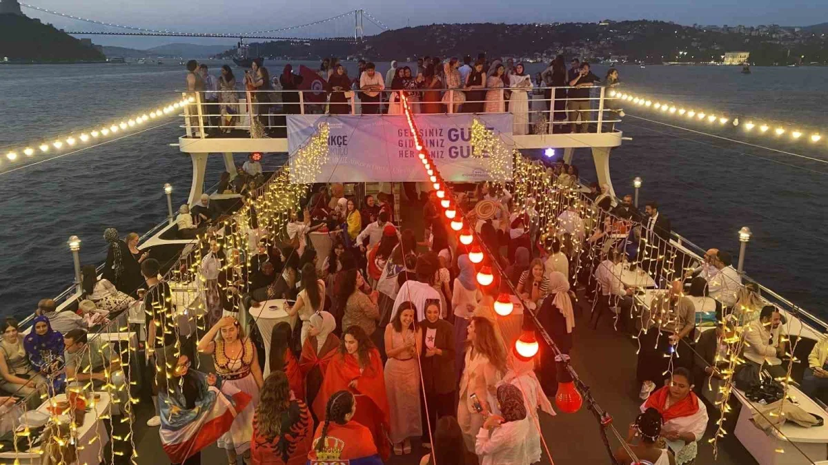 Yunus Emre Enstitüsü 50 ülkeden 224 öğrenciyi İstanbul'da buluşturdu