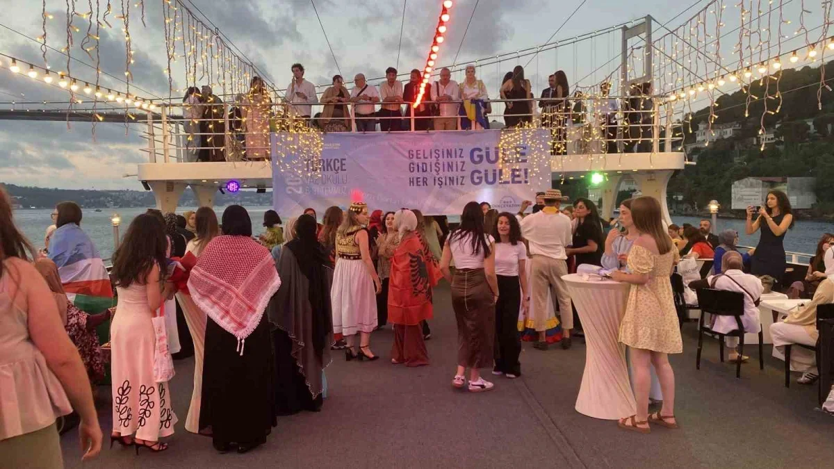 Yunus Emre Enstitüsü 50 ülkeden 224 öğrenciyi İstanbul'da buluşturdu