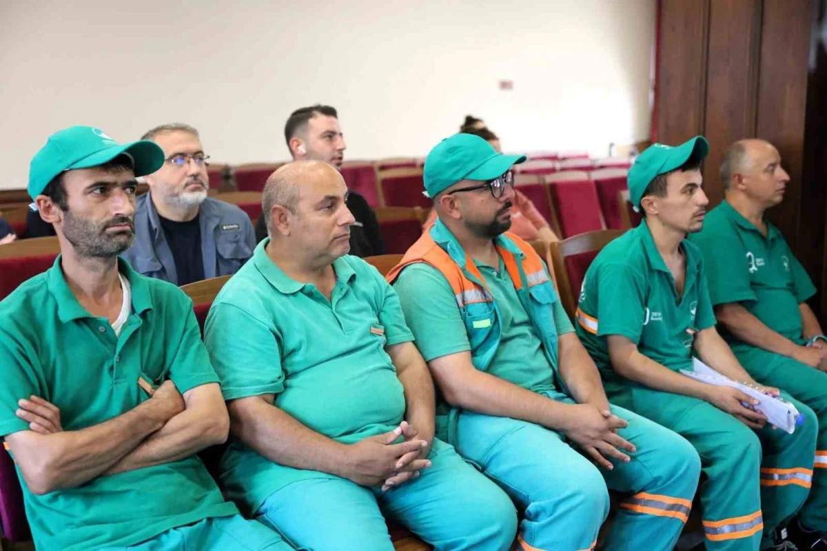 Osmangazi'de temizlik işçilerine Hepatit B farkındalık eğitimi