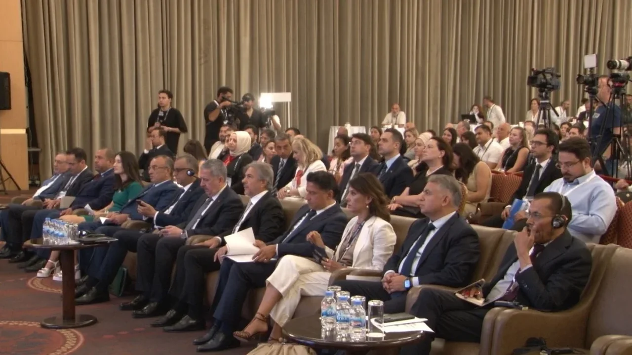 Türkiye-Tunus İşbirliği Forumu İstanbul'da yatırım masasında