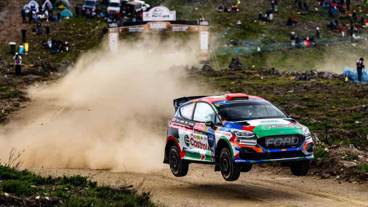Castrol Ford Team Türkiye Finlandiya Rallisi'nde zirve peşinde