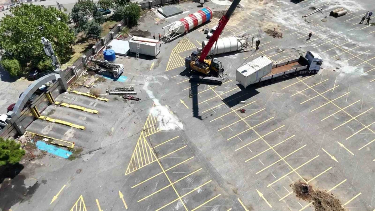 Kadıköy Rıhtım Camii inşaatında ilk kazık vuruldu