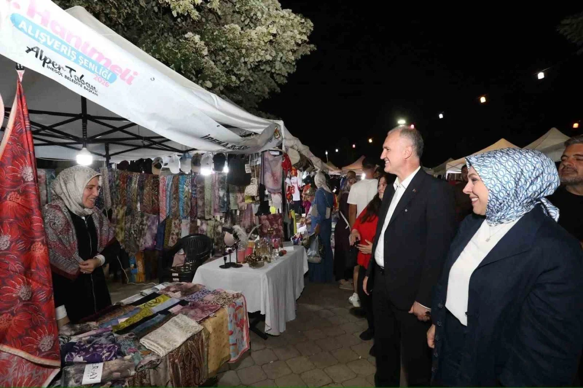 İnegöl Hanımeli Alışveriş Şenliği 219 stantla sürüyor