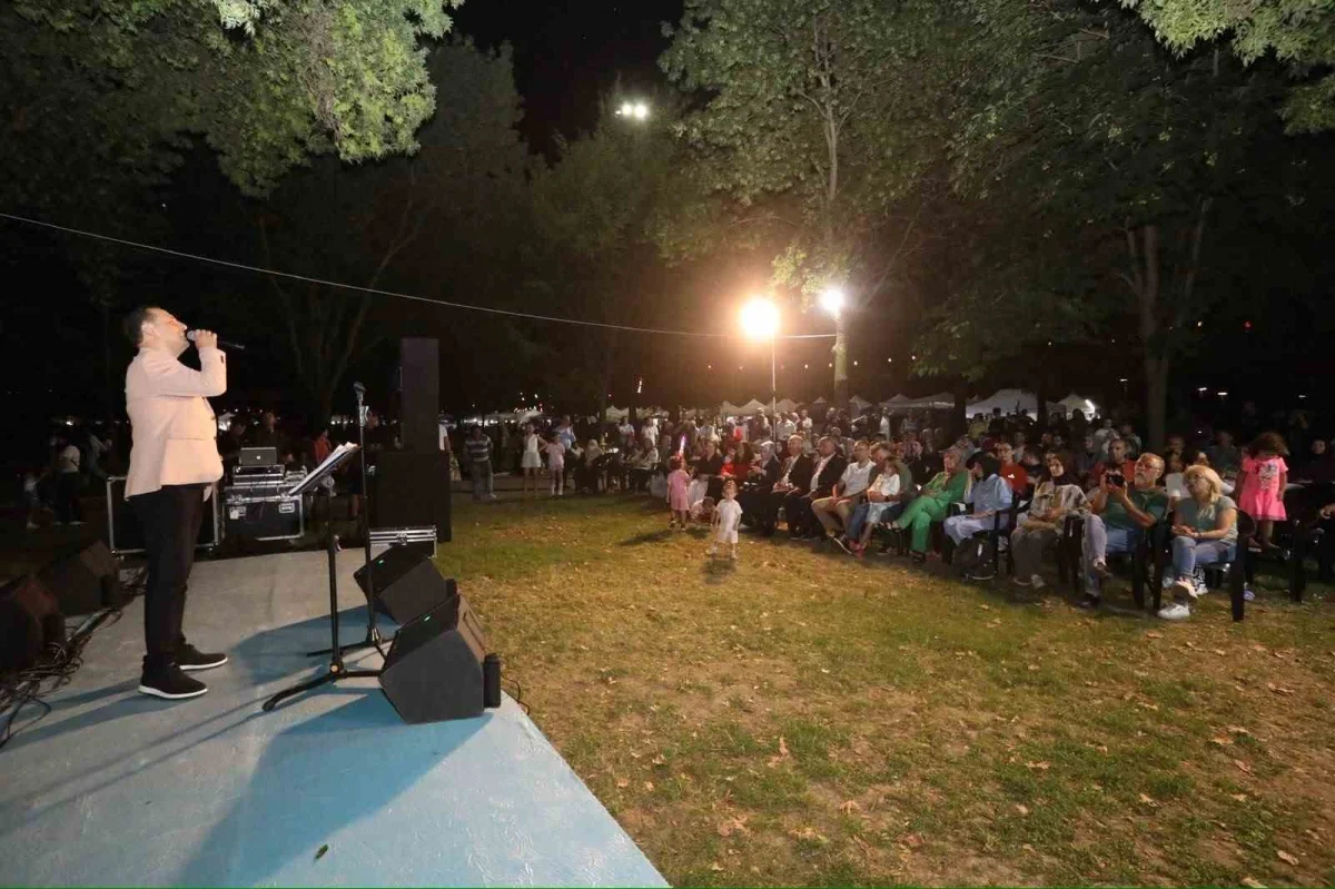 İnegöl Hanımeli Alışveriş Şenliği 219 stantla sürüyor