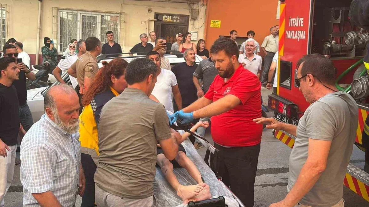 Orhangazi'de engelli çocuk yangından itfaiye ekiplerince kurtarıldı