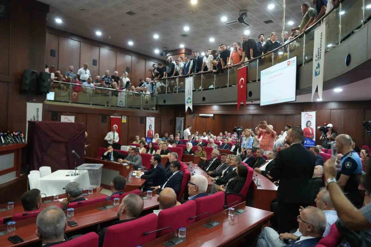 İzmit Belediyesi Başkan Vekili Lütfü Obuz seçildi