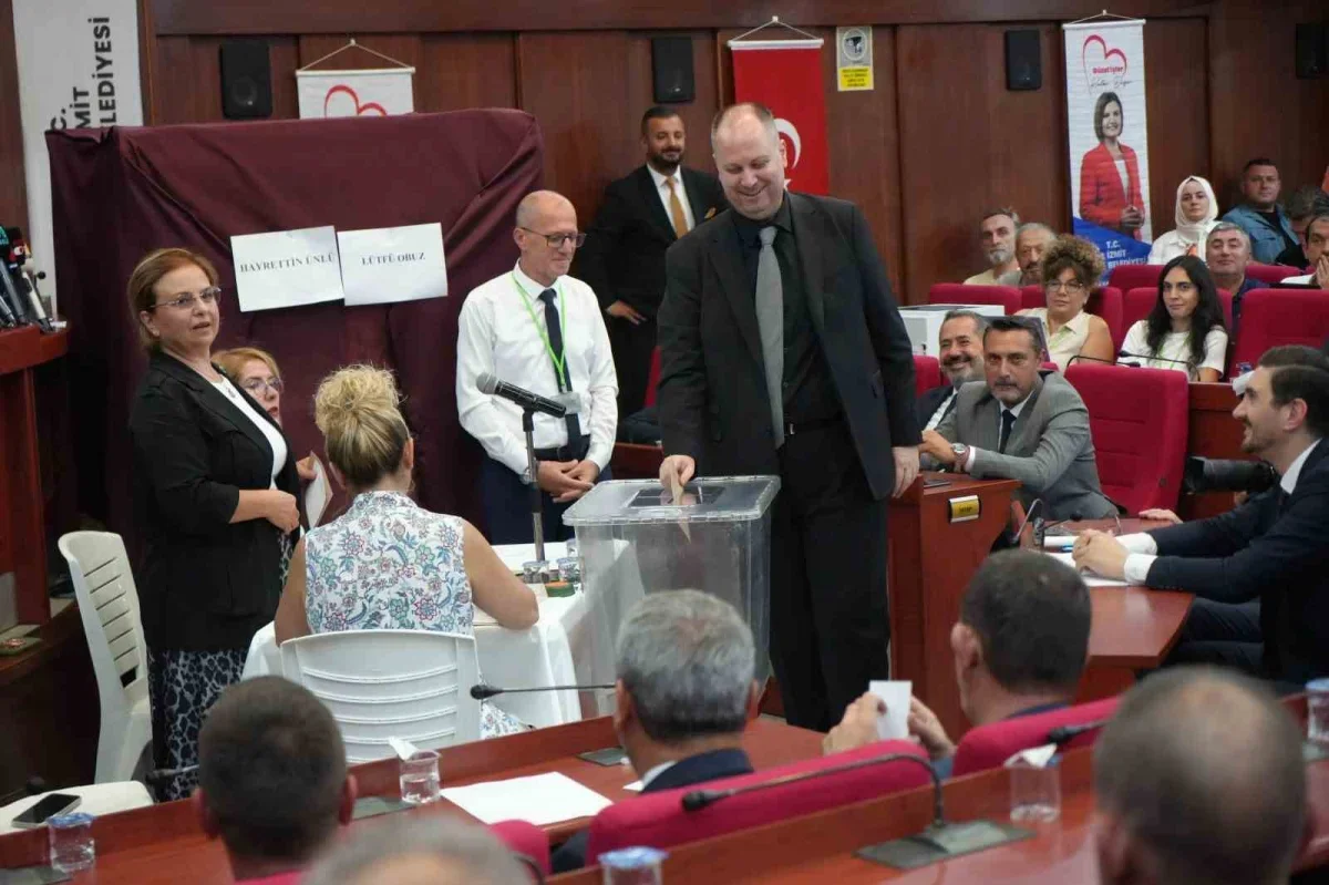 İzmit Belediyesi Başkan Vekili Lütfü Obuz seçildi