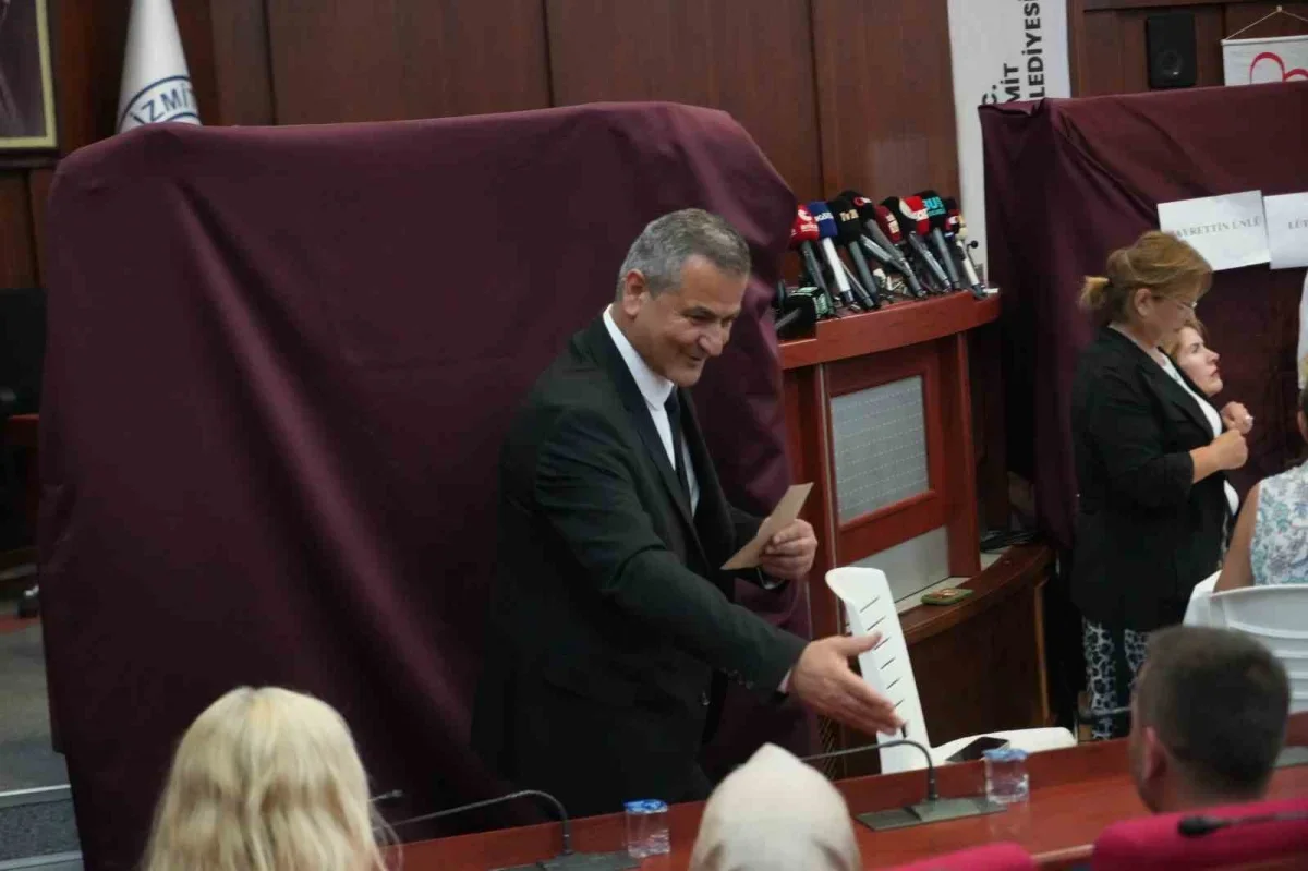 İzmit Belediyesi Başkan Vekili Lütfü Obuz seçildi