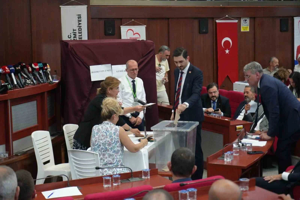 İzmit Belediyesi Başkan Vekili Lütfü Obuz seçildi