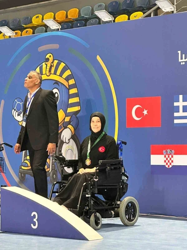 Fatma Gürbüzer Kahire'de bronz madalya kazandı