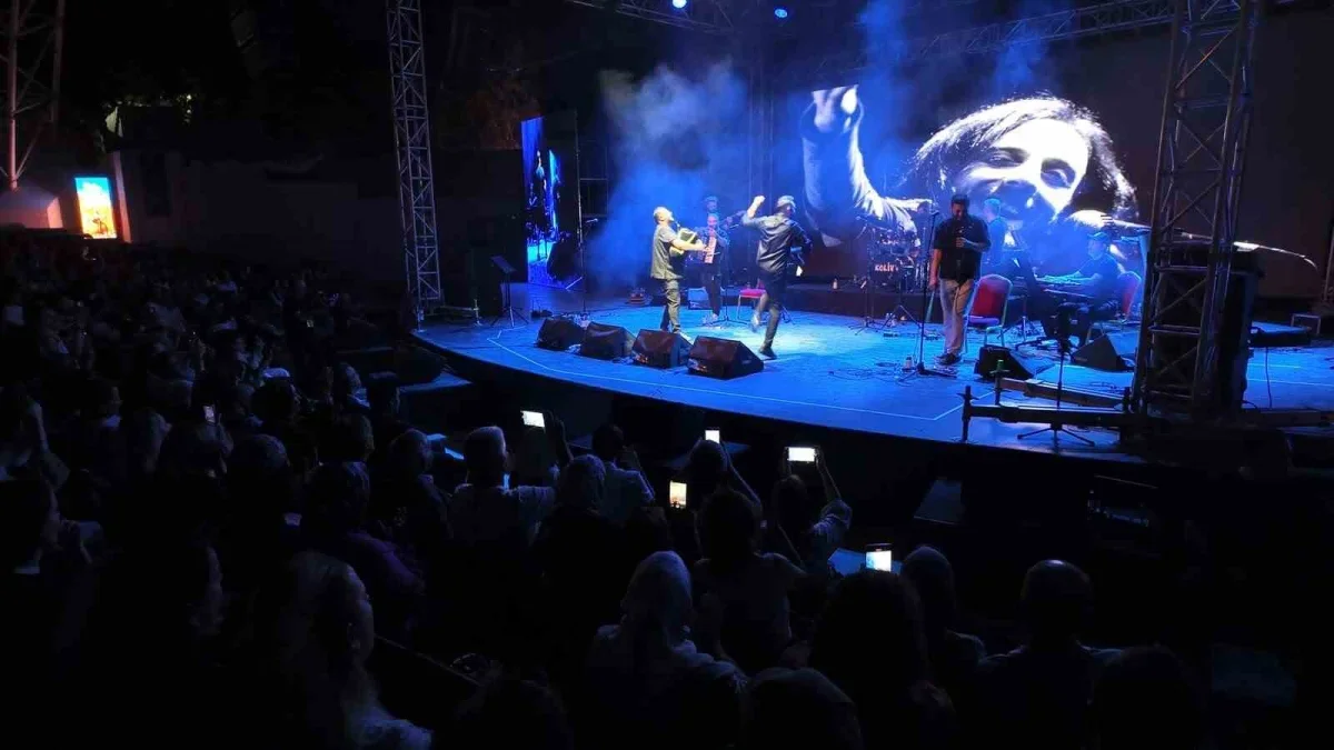 Bursa Festivali'nde Karadeniz rüzgârı: Selçuk Balcı ve Koliva