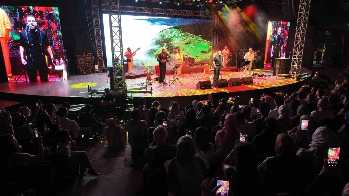 Bursa Festivali'nde Karadeniz rüzgârı: Selçuk Balcı ve Koliva