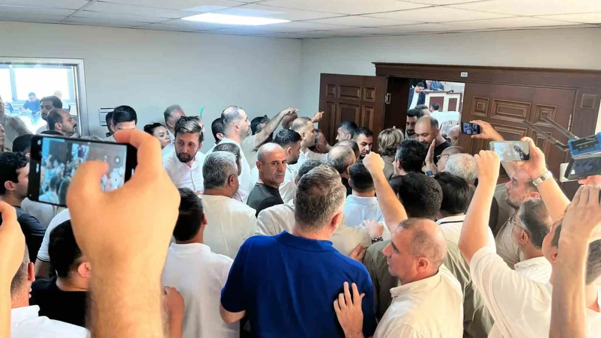 Yüreğir Belediye Başkanvekili yeniden Cafer Boyraz seçildi