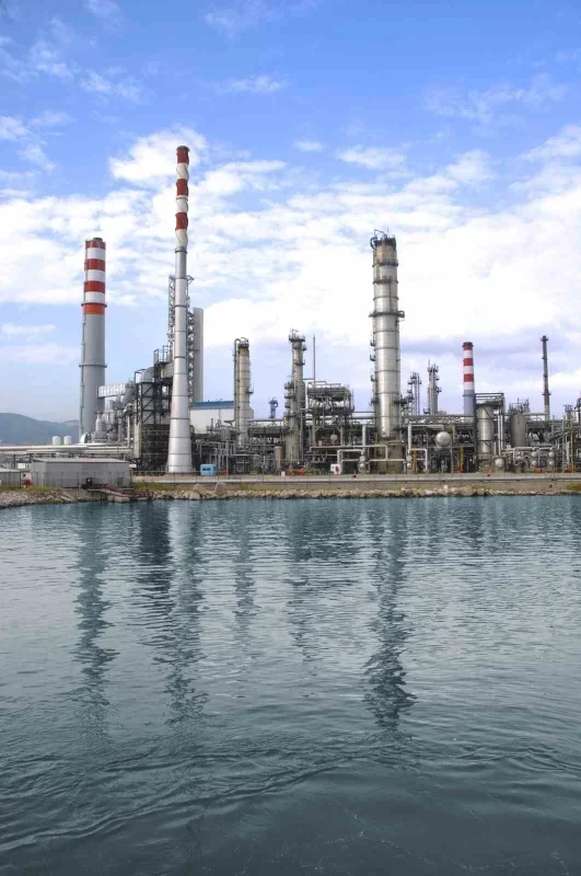 Tüpraş 4 yeni Suezmax gemisiyle filosunu büyütüyor