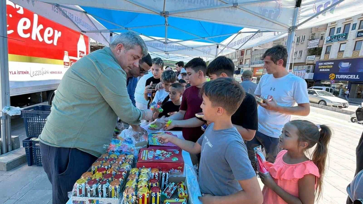 Mustafakemalpaşa'da Salçalı Ekmek Etkinliği Yoğun İlgi Gördü