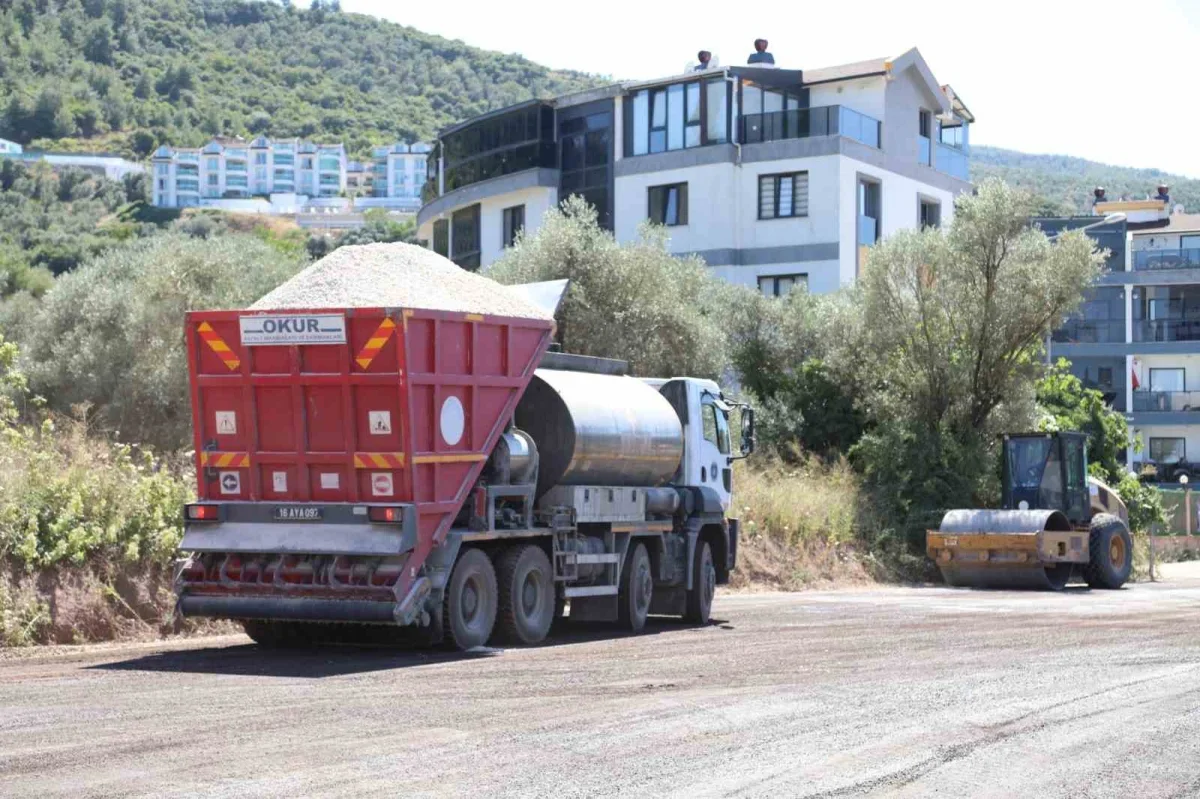 Bursa Büyükşehir'den Kurşunlu'da 1 kilometrelik yol hamlesi
