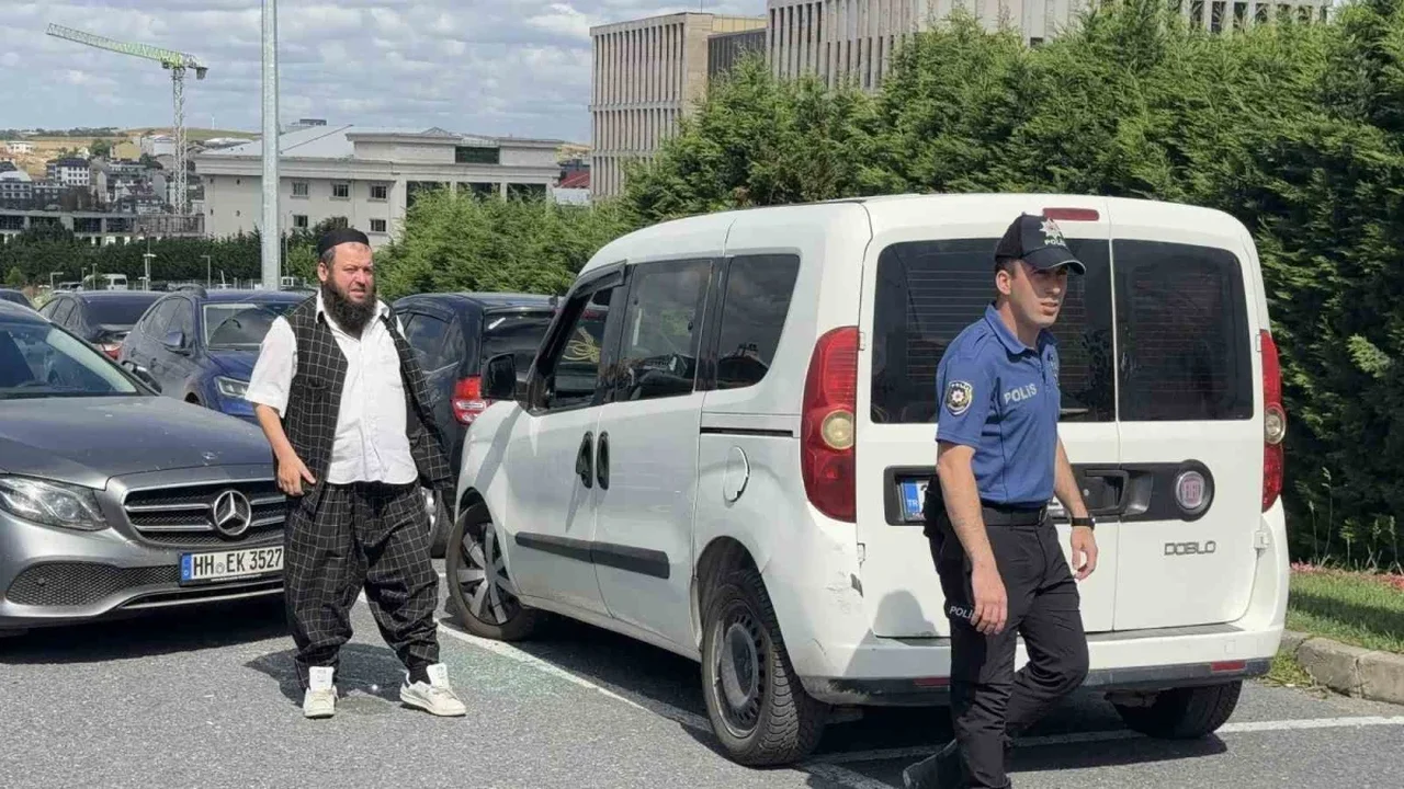 Arnavutköy'de olaylı nikah: Polis eşliğinde kıyıldı