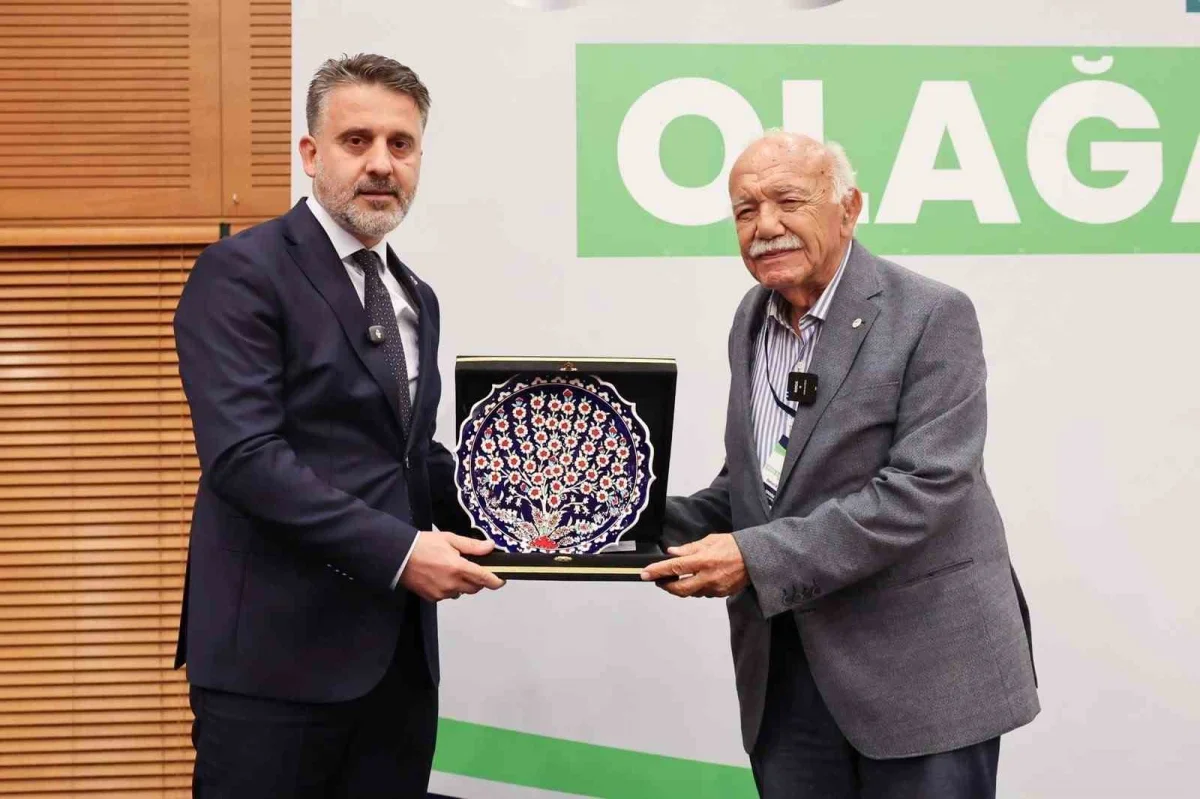Bursa Kent Konseyi'nde Orhan Samast başkan seçildi