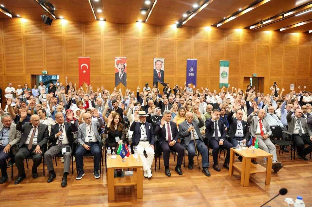 Bursa Kent Konseyi'nde Orhan Samast başkan seçildi