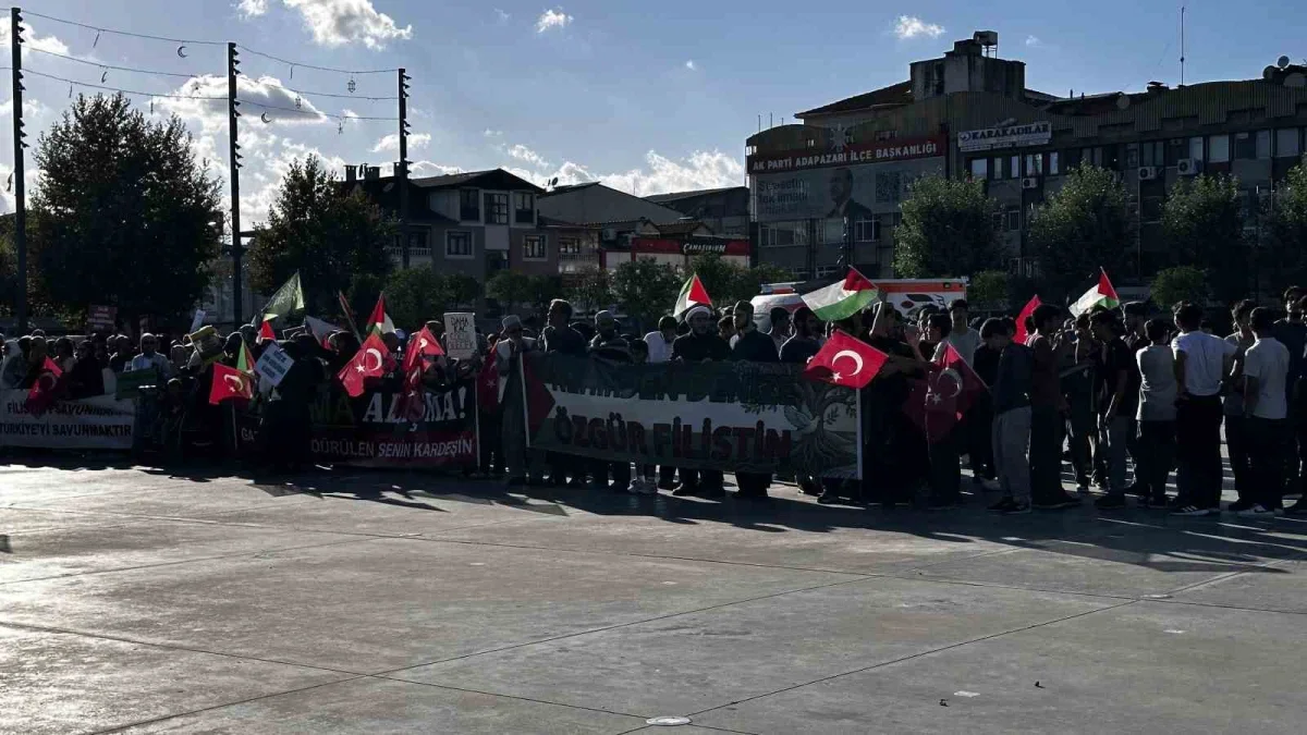 Uluslararası Filistin Kara Konvoyu Sakarya'da yürüyüş yaptı