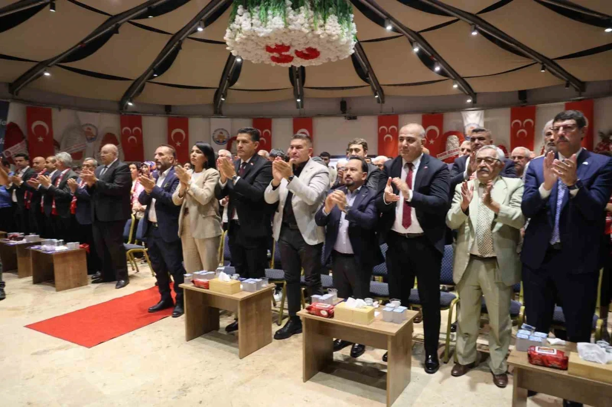 Kozan MHP'de Yusuf Seğmen yeniden ilçe başkanı seçildi