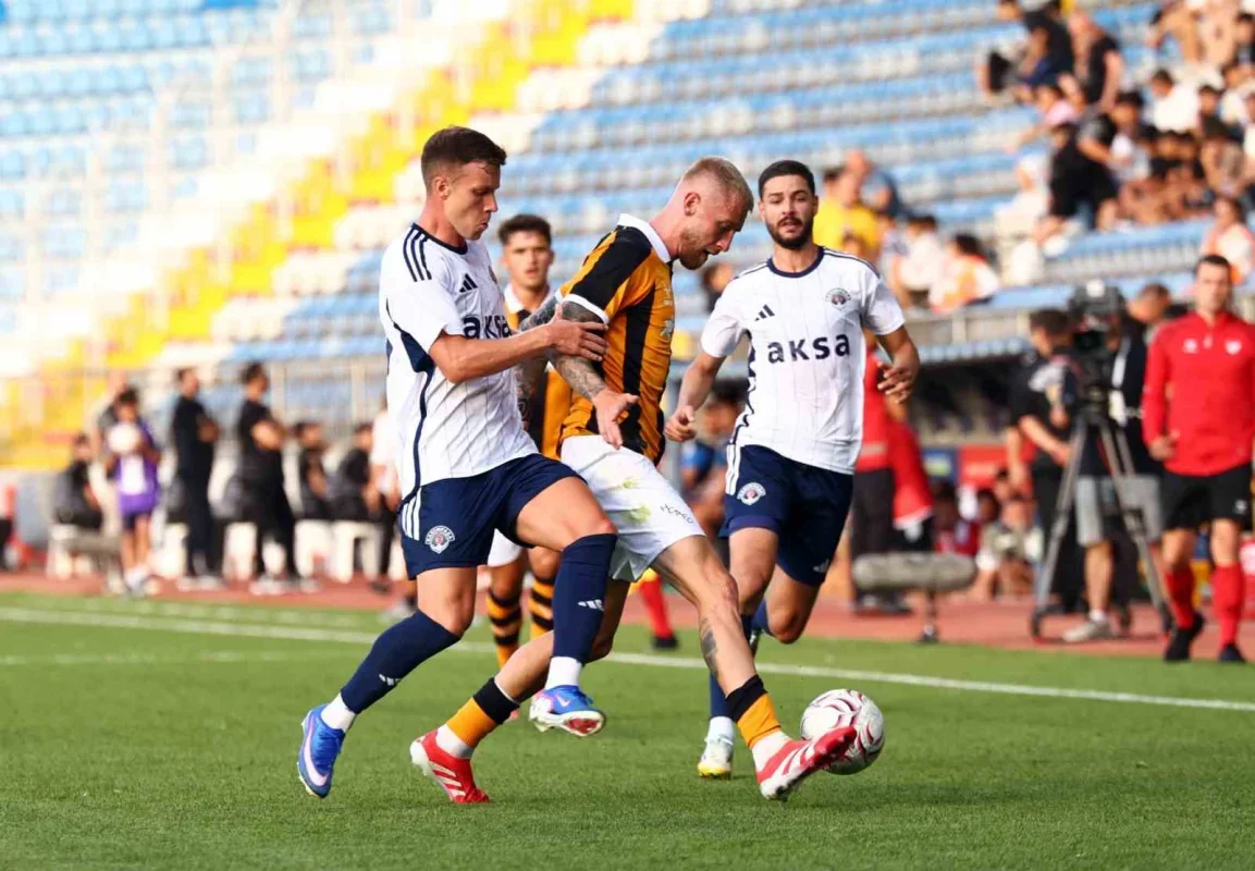 Kasımpaşa ile Hull City hazırlık maçında yenişemedi