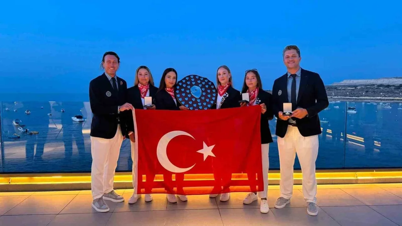 Kadın Milli Golf Takımı Avrupa şampiyonu oldu, erkekler ikinci