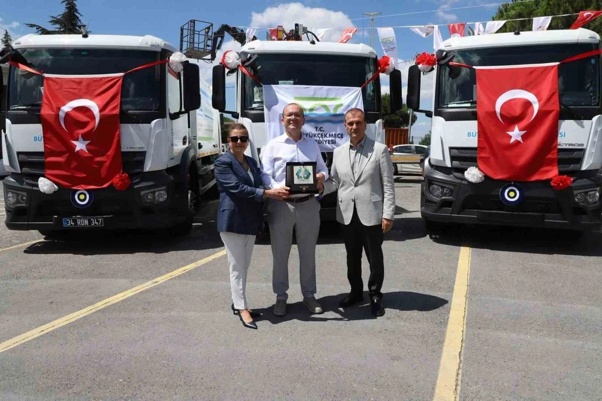 Büyükçekmece Belediyesi araç filosuna 8 yeni iş makinesi ekledi