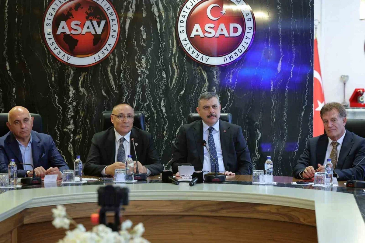 Bakan Çiftçi: Suç örgütleriyle mücadele yurt içinde sürecek