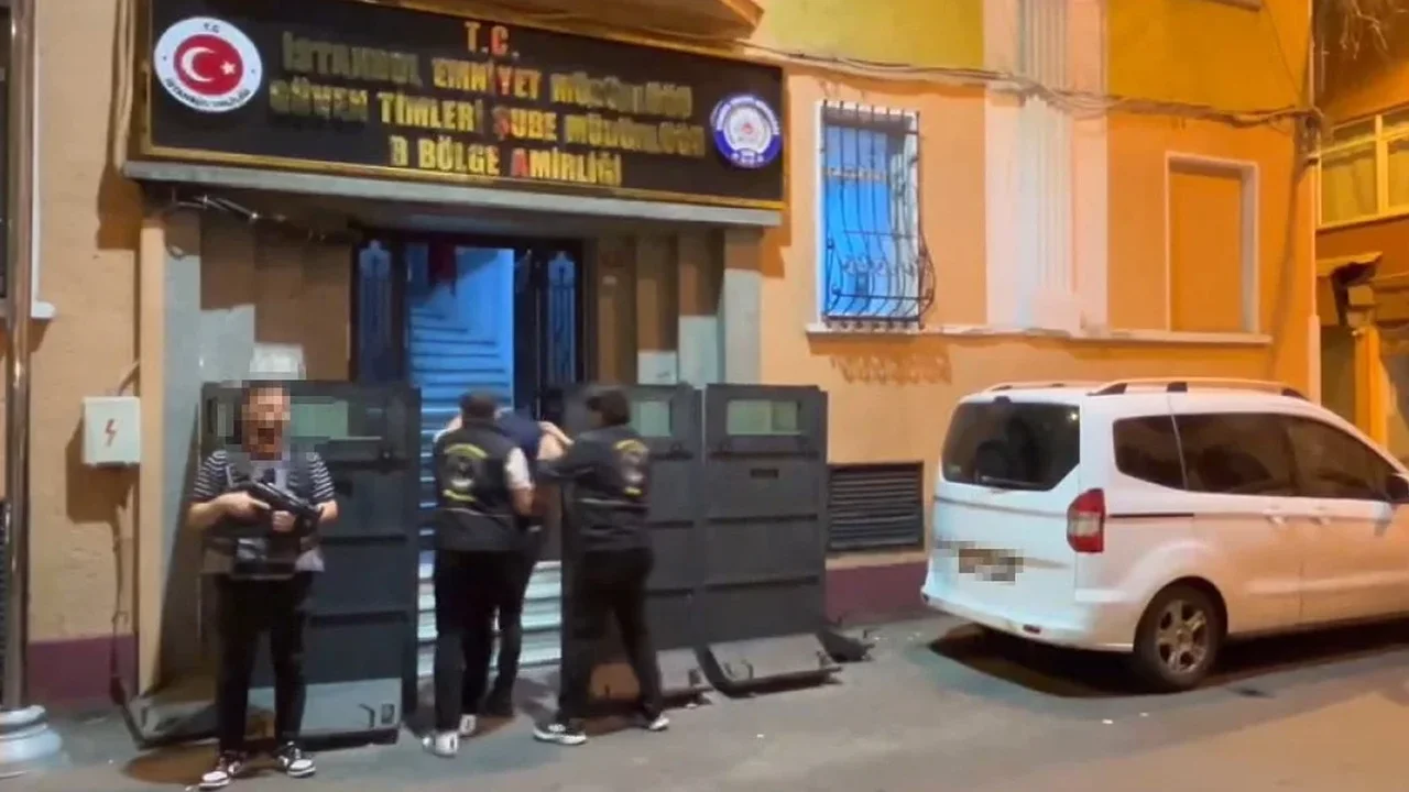 Beyoğlu'nda telefon hırsızlığı yapan şüpheli kısa sürede yakalandı