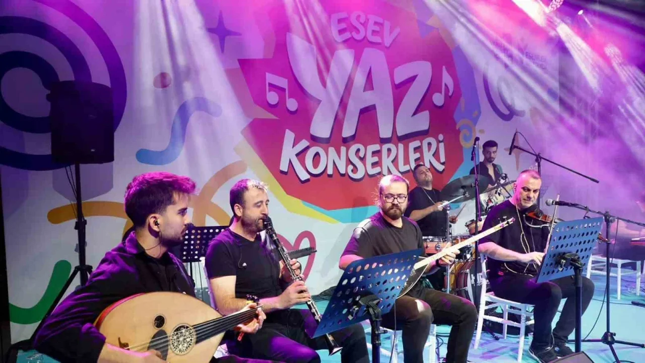 ESEV Yaz Konserleri Esenler'de yaz akşamlarını renklendiriyor
