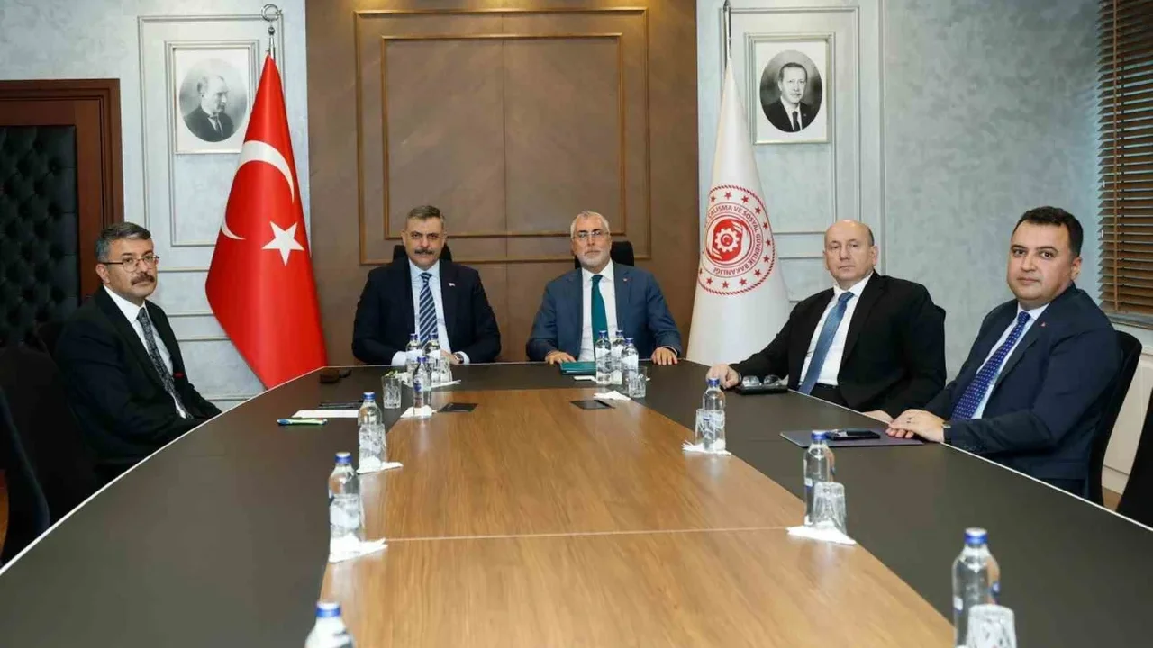 Toplum Yararına Programları için 81 ile 30 bin kontenjan
